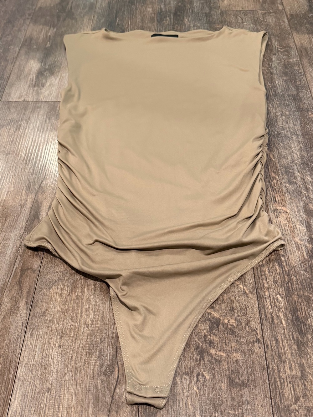 House of Harlow 1960 Taupe Ruched Bodysuit - Picture 1 of 2